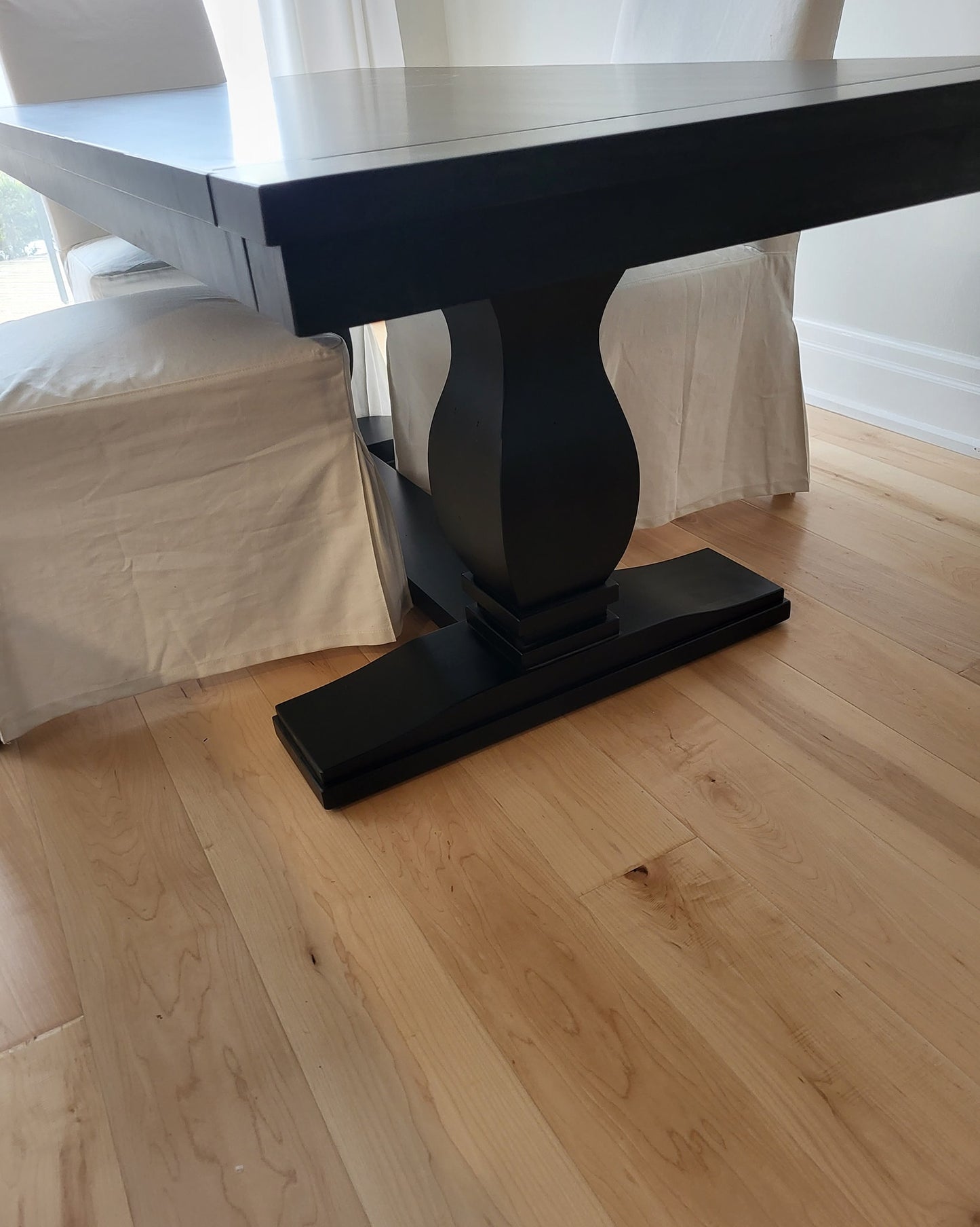 Brooklyn Dining Table