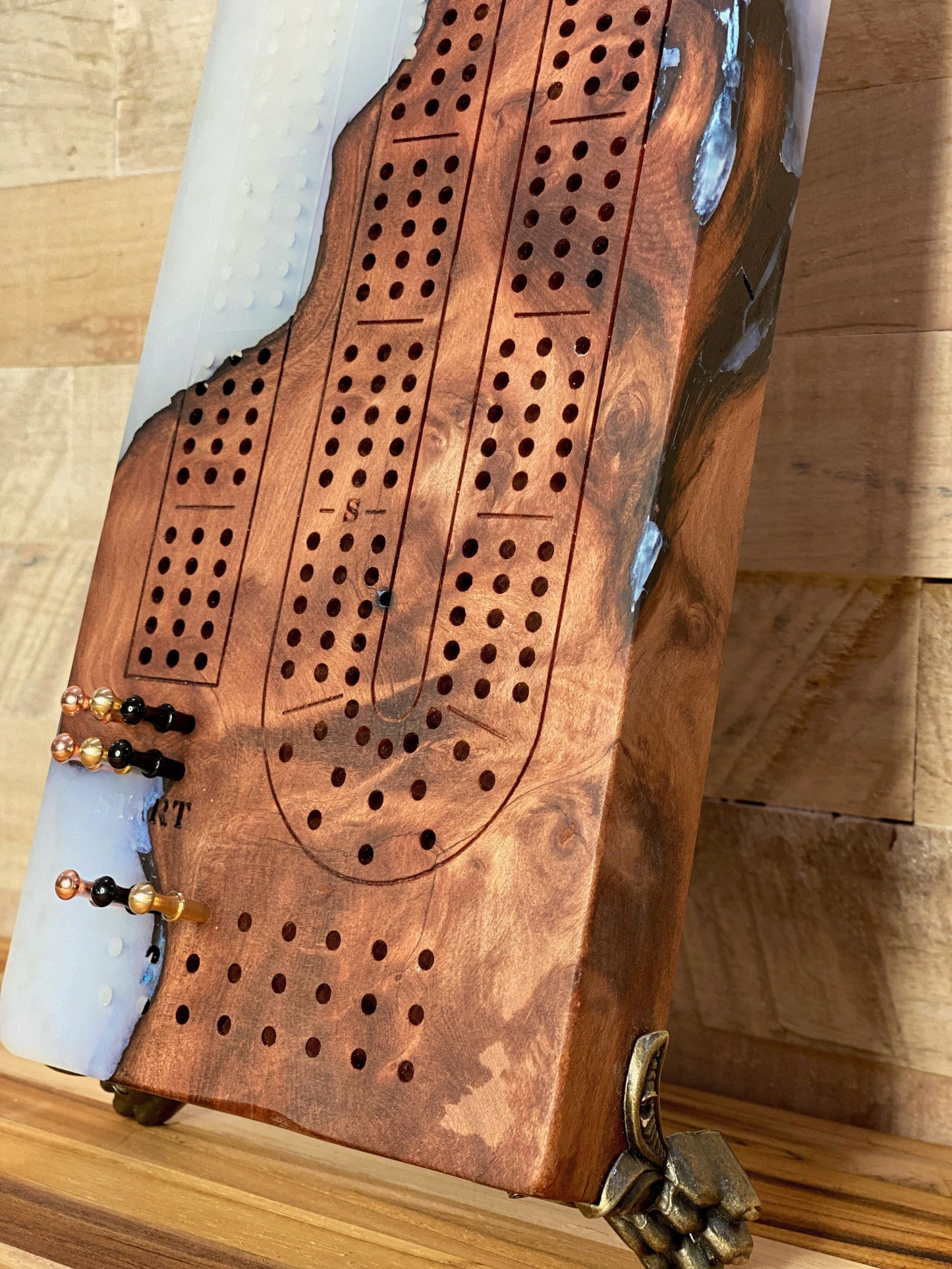 Icey Cribbage Board with Claw Feet
